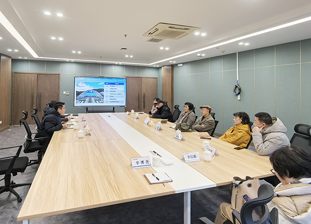 20251204993689.jpg 座談.jpg